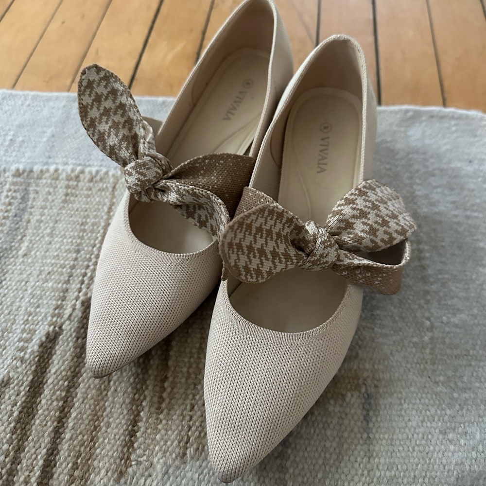 Vivaia knitted tie up bow pointed heels Mary Jane size 8 8.5